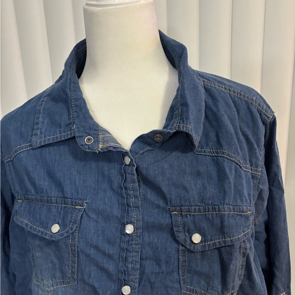 Button-Up Shirt - Picture 1 of 5